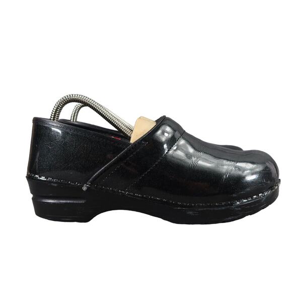 Sanita Shoes Womens 40 Clogs Comfort Slip On Danish Patent Leather Work Classic - Picture 2 of 16